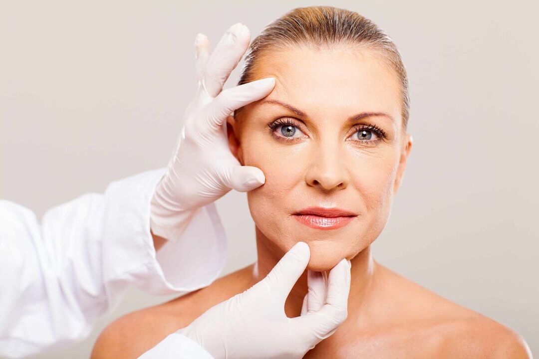 Pakar kosmetik memilih kaedah yang sesuai untuk meremajakan kulit wajah